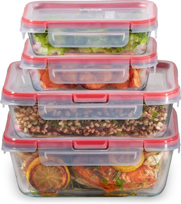 Can you put Pyrex storage containers in the oven?