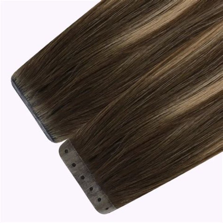 Did Taylor wear extensions?