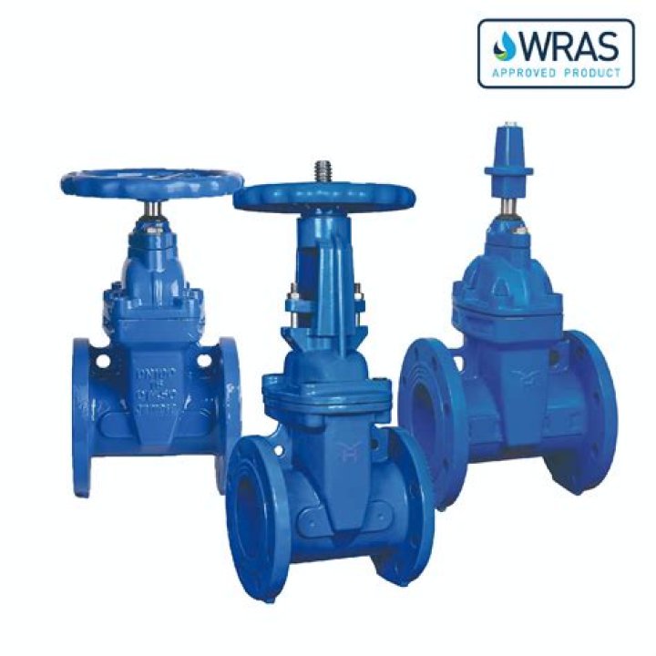 Do ball valves have plastic?