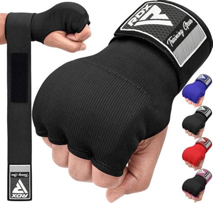 Do MMA fighters use hand wraps?