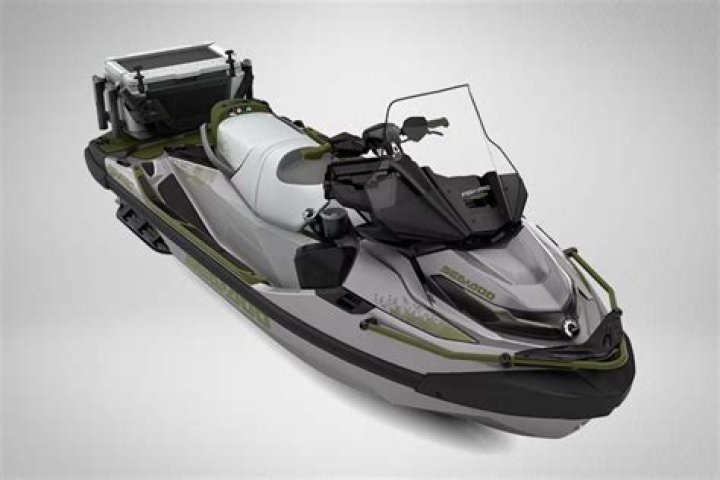 Do they make a 4 seater jet ski?