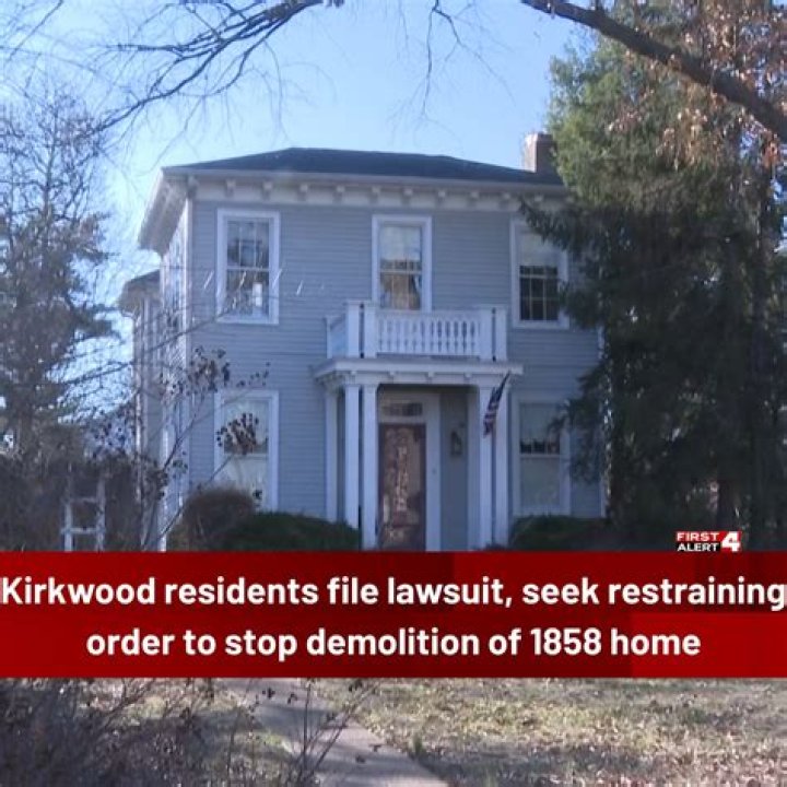 Does Kirkwood have a Village?