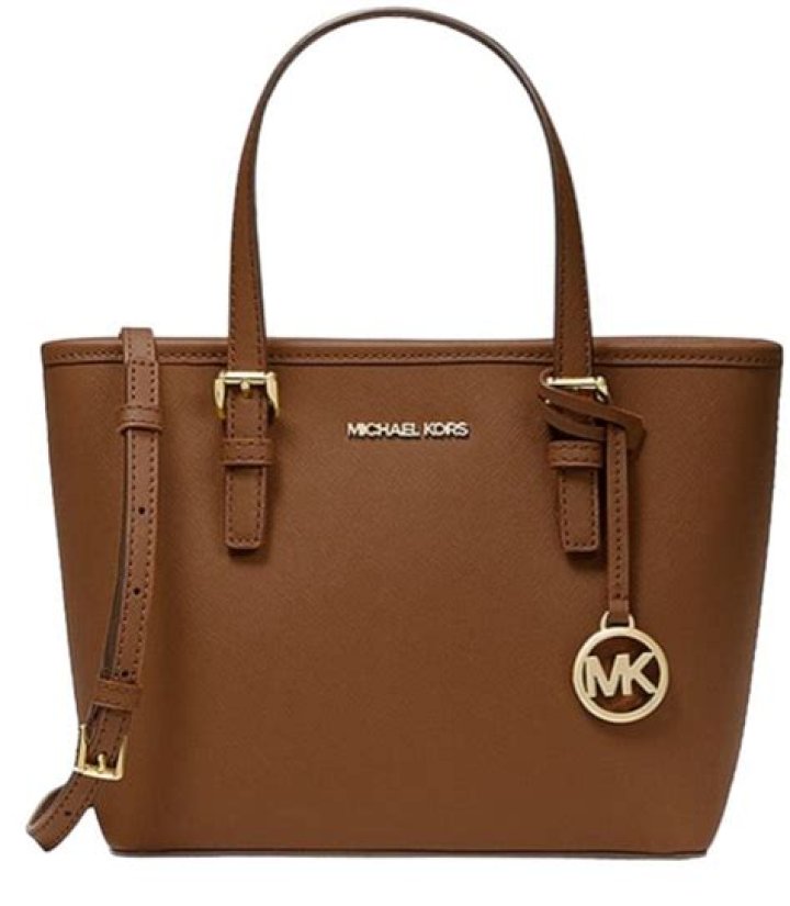 Does Michael Kors give discounts?