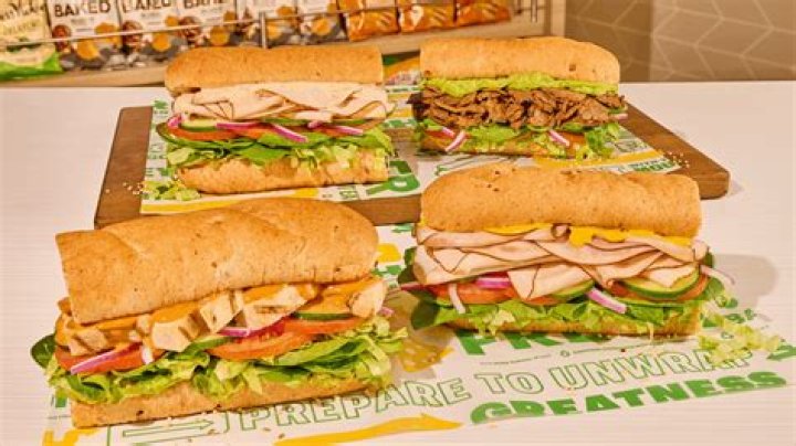 Does Subway still have the club sub?