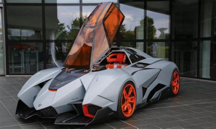 Does the Lamborghini egoista drive?