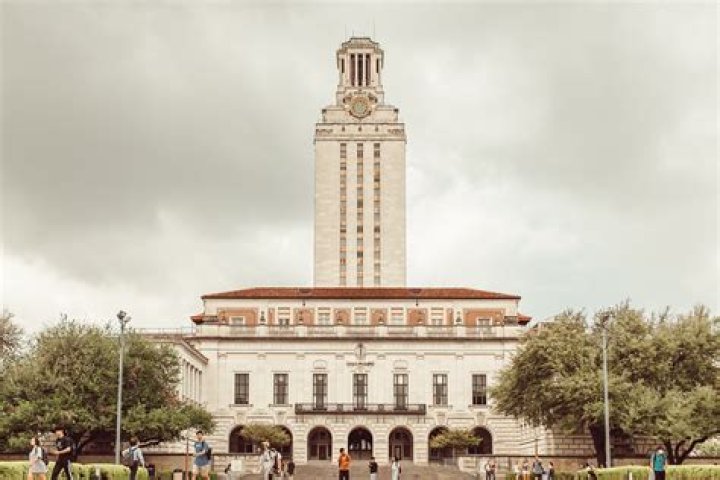 Does UT Austin have a good art program?