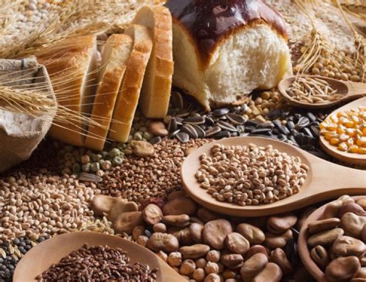 How are grains stored in USA?
