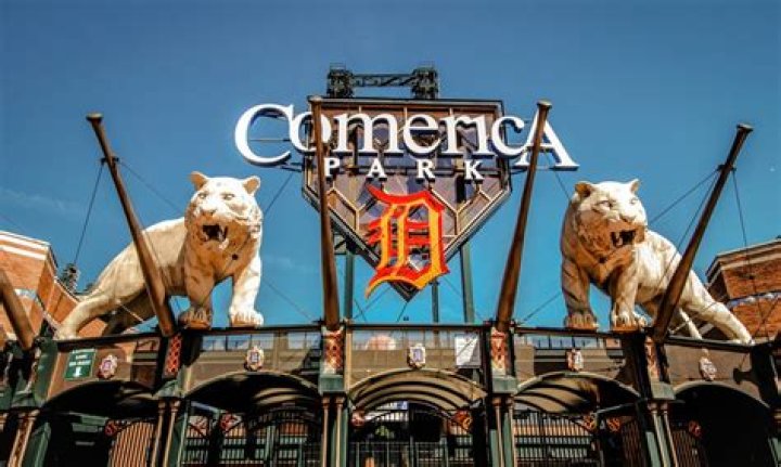 How are the seats numbered at Comerica Park?