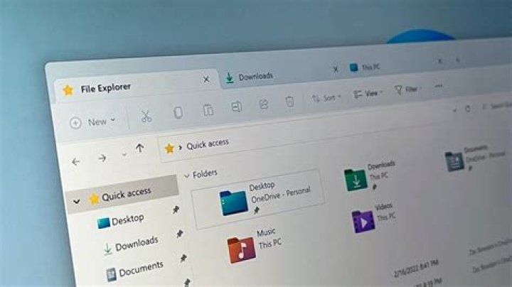How do I fix a file explorer that crashes on Windows 7?