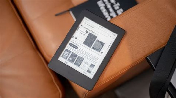 How do I fix the glitch on my Kindle?