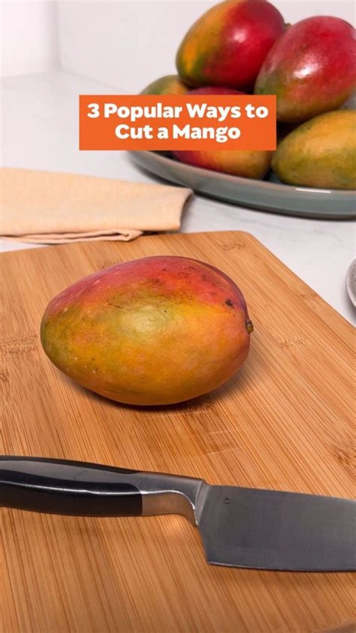How do you cut a mango for beginners?