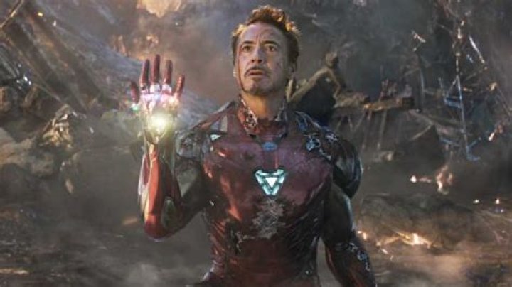 How does Iron Man power his suit without the arc reactor?