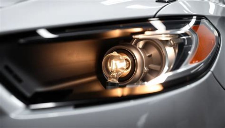 How long do Sylvania headlights last?