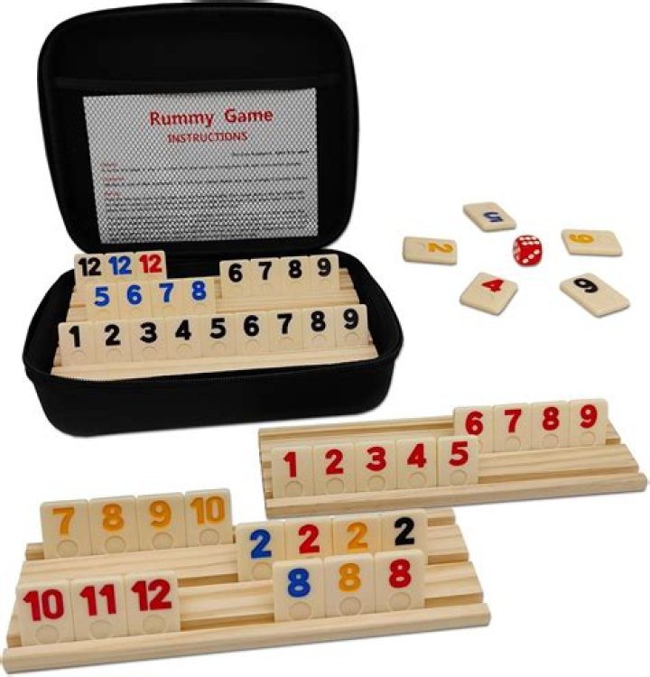 How many pieces do you start with in rummy O?