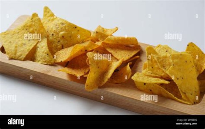 How many tortilla chips is an ounce?