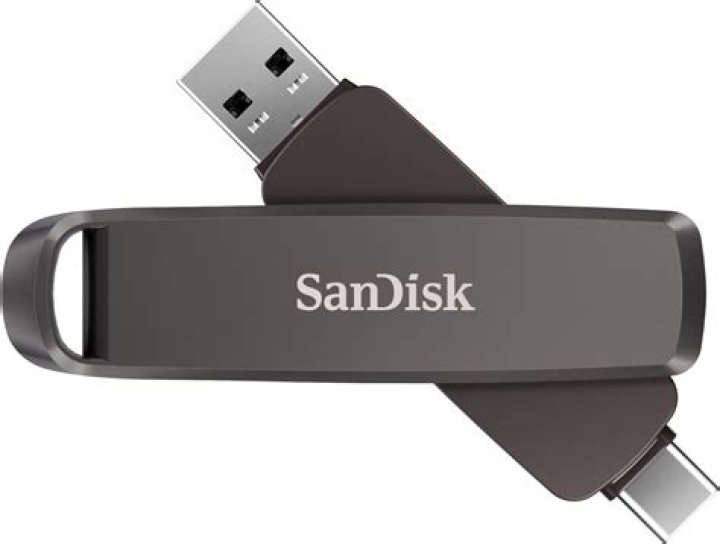 How much does a 1TB flash drive hold?