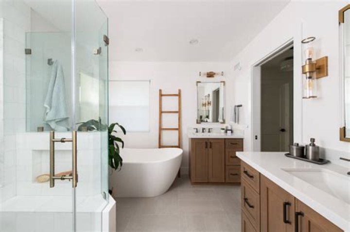 How much does it cost to remodel a bathroom in Phoenix?