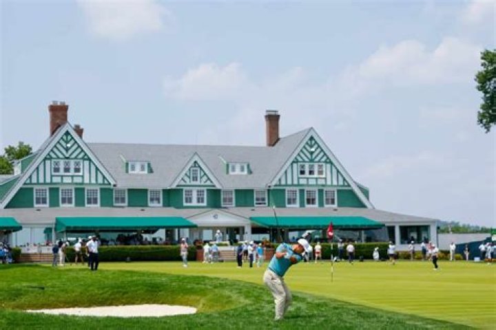 How much does Valleybrook Country Club cost?