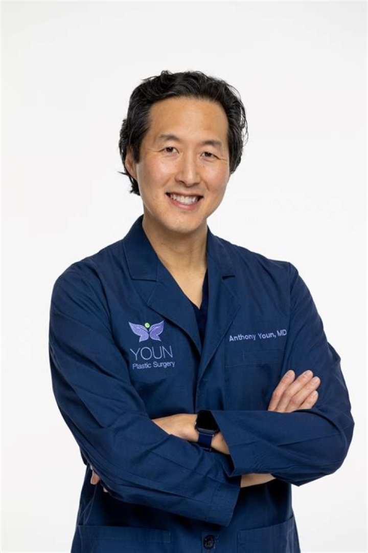 Is Anthony Youn MD a real doctor?