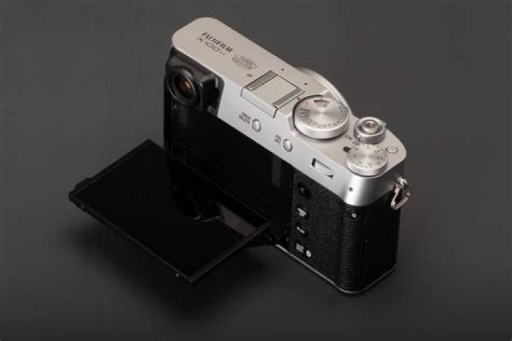 Is Fuji X100F good for video?