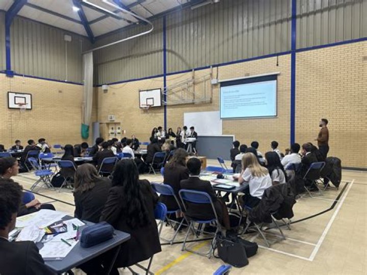 Is Heckmondwike Grammar School a good school?