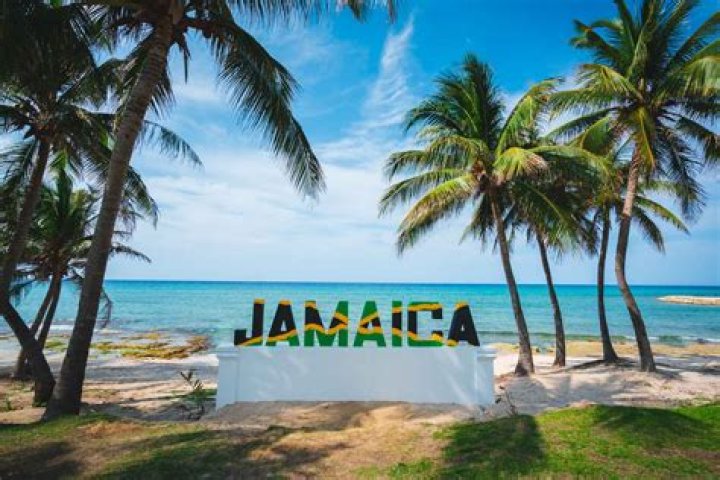 Is Jamaica an hour behind?