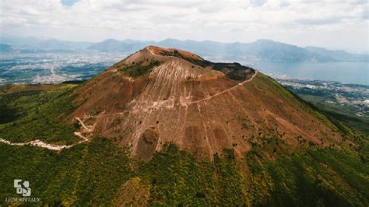 Is Mount Vesuvius safe to visit?