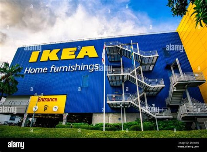 Is there free parking at IKEA Tampines?