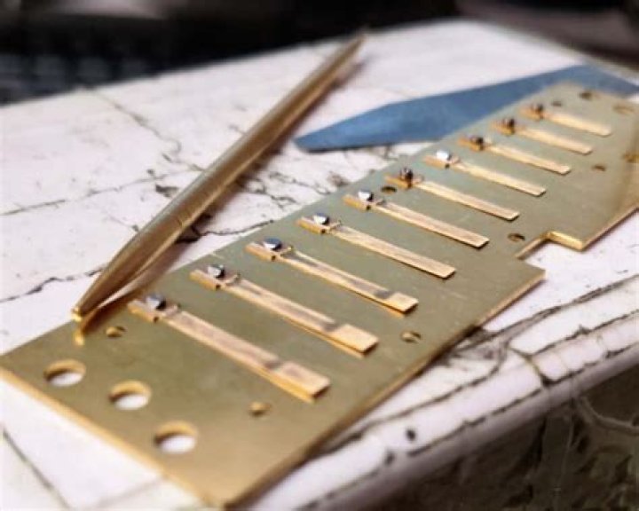 What are harmonica riffs?