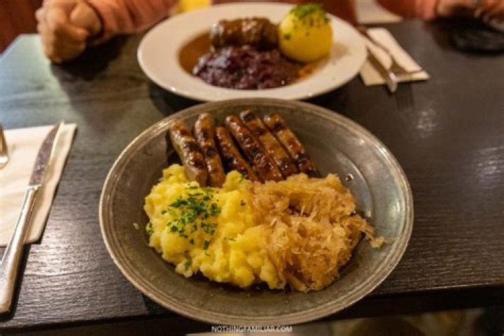 What are some traditional German dishes?