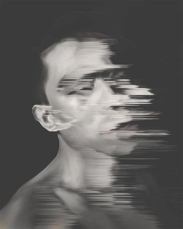 What causes the Flashed Face Distortion Effect?