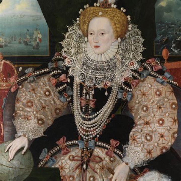 What did clothes represent in Elizabethan era?