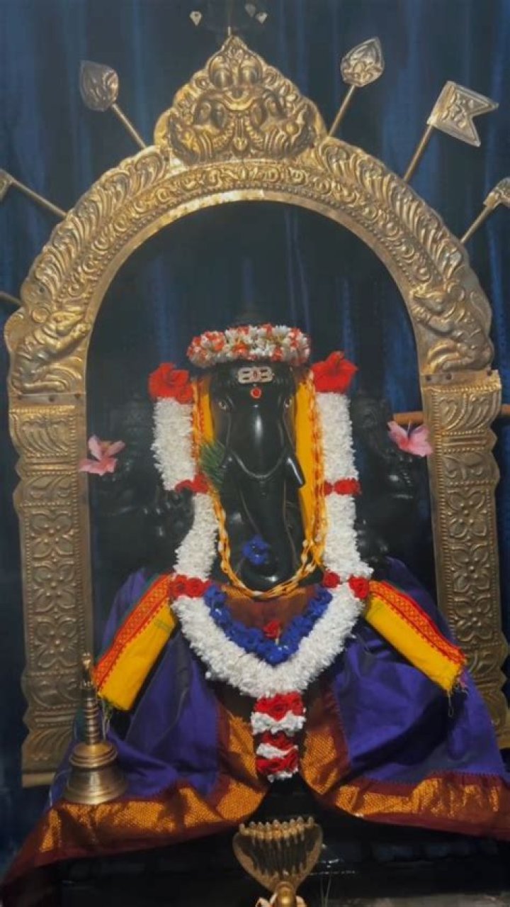 What does Om Gam Ganapataye namaha mean?