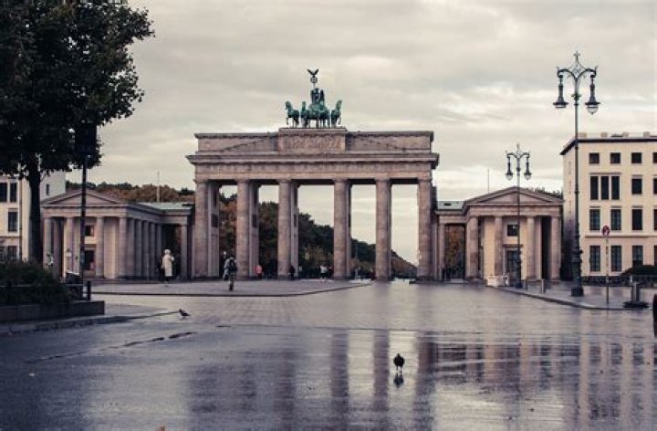 What does the Brandenburg Gate in Berlin symbolizes?