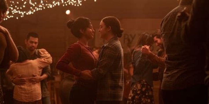 What episode does Ben and Riley kiss?