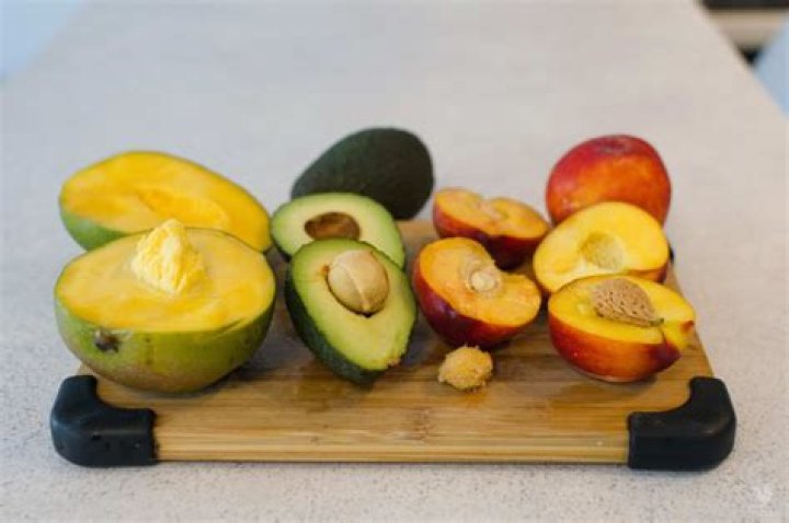 What fruits have a peel?