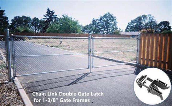 What height should a gate latch be?