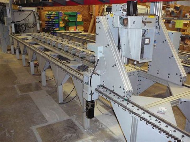 What is a rack and pinion gear set?