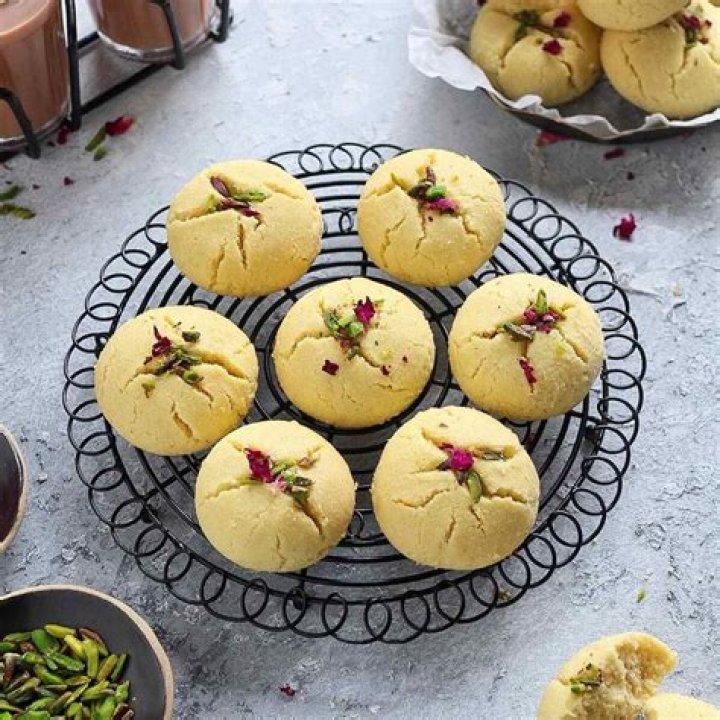 What is nankhatai made of?
