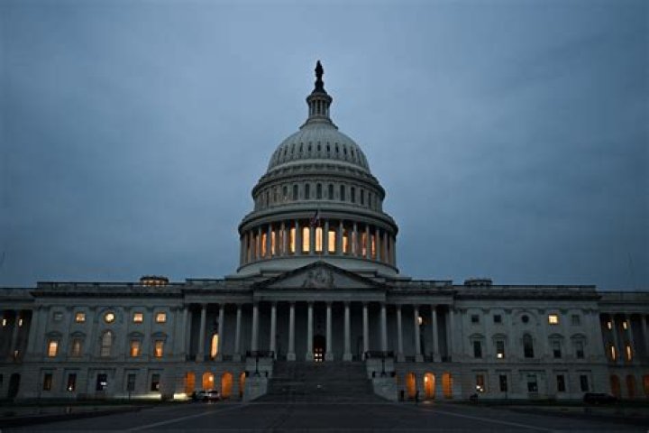 What is the shutdown command for Windows 7?