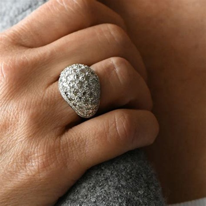 What makes a ring a cocktail ring?