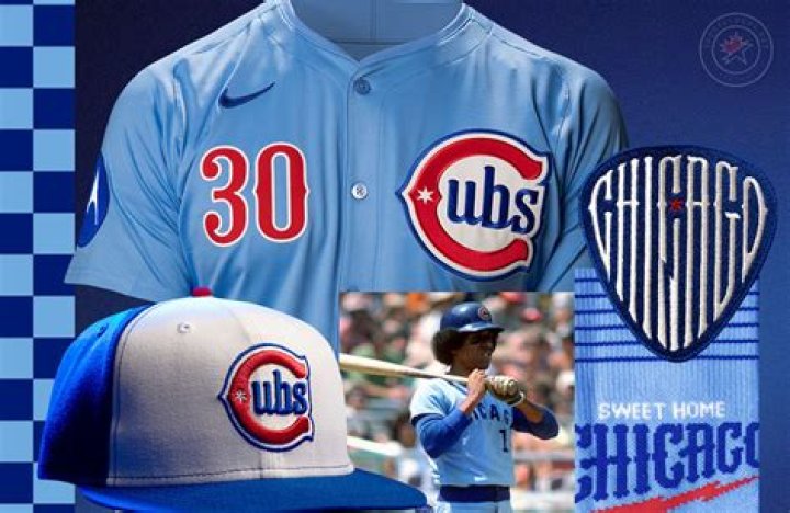 What was the Chicago Cubs first logo?