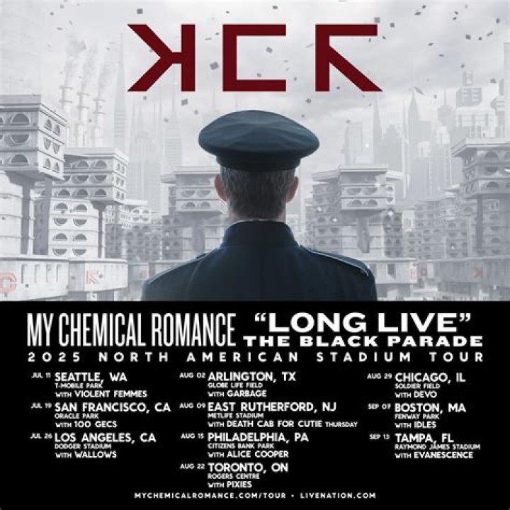 When did MCR go on tour?