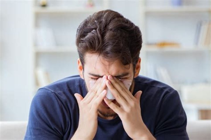When should I be concerned about eye pain UK?