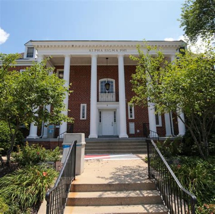 Where is fraternity row at UGA?