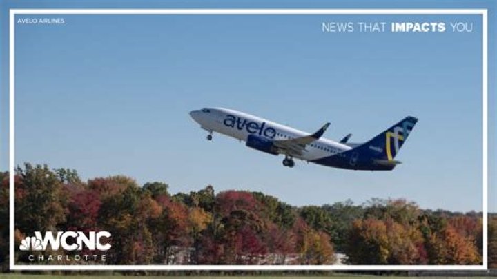 Which airlines fly out of Waterloo?