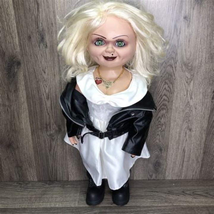 Which Chucky has the bride?