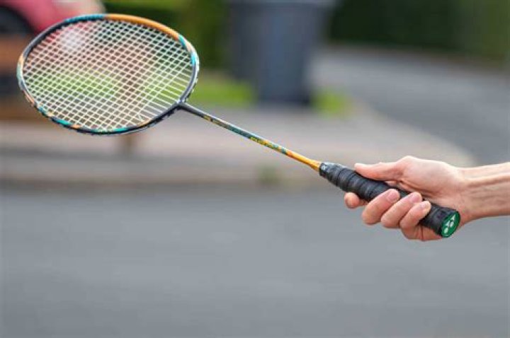 Which gut is best for badminton racket?