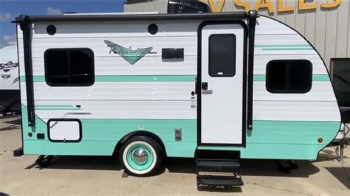 Who makes Riverside RVS?