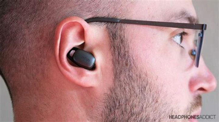 Why do Apple earbuds not fit in my ear?